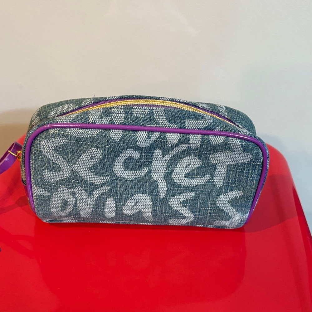 Victoria's Secret Blue and Purple Cosmetic Bag - Picture 5 of 7